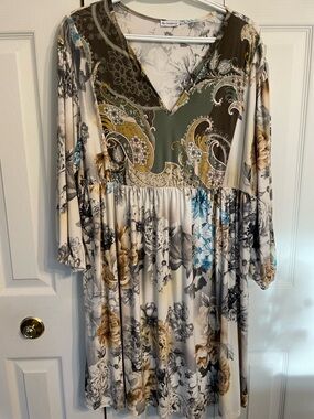 V-Neck Long Sleeve Floral Dress in Olive and Cream